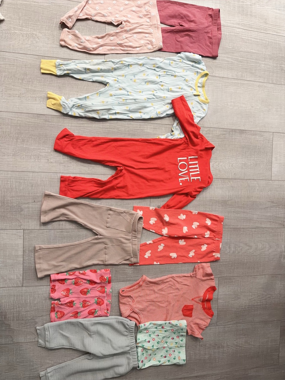 Girls bundle clothes Pajama Set - Long Sleeve Top & Pants
Size 24 months 18 mont